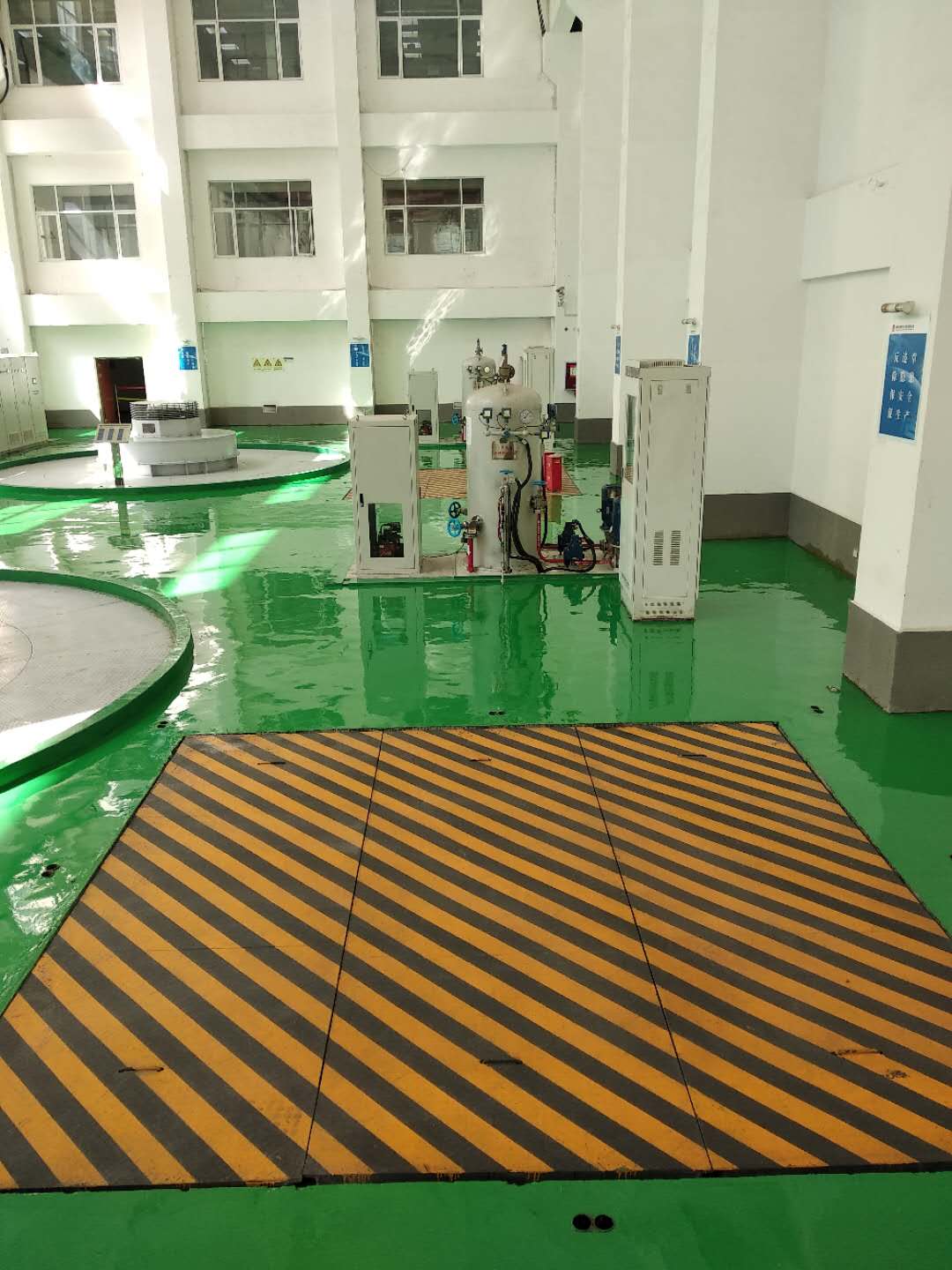 大唐集團(tuán)康定市金元水電站、金平水電站環(huán)氧自流平地坪漆順利完工
