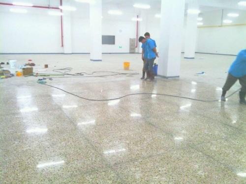 耐磨地坪漆固化劑為什么能夠防止地面起砂？泉達裝飾為您支招
